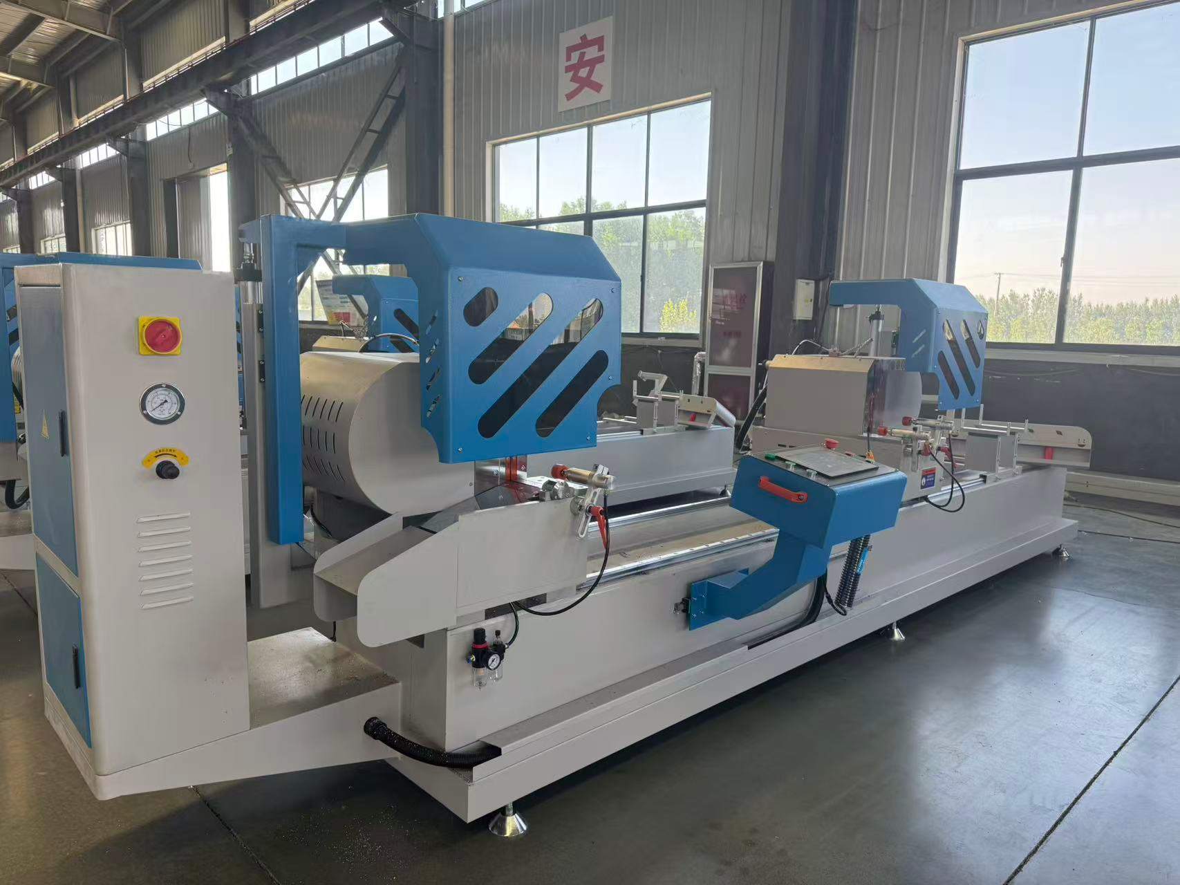 Gergaji Pemotong Ketepatan Buaian Dalaman 450mm CNC (45°/90°)