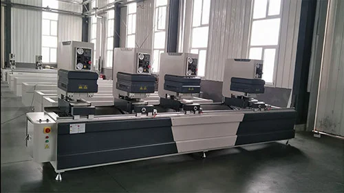 Jendela Berwarna-warni PVC UPVC Gred Perindustrian Mesin Kimpalan Lancar Automatik dengan 4 Kepala Tugas Berat